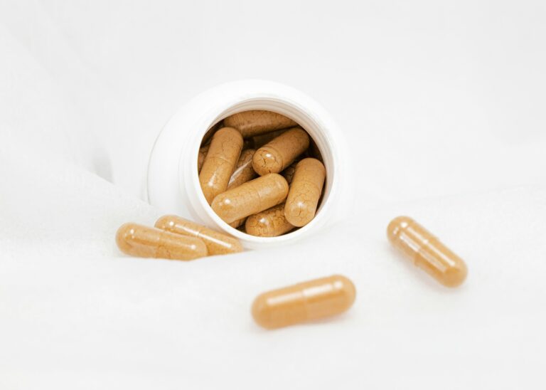 bote de suplementos en capsula